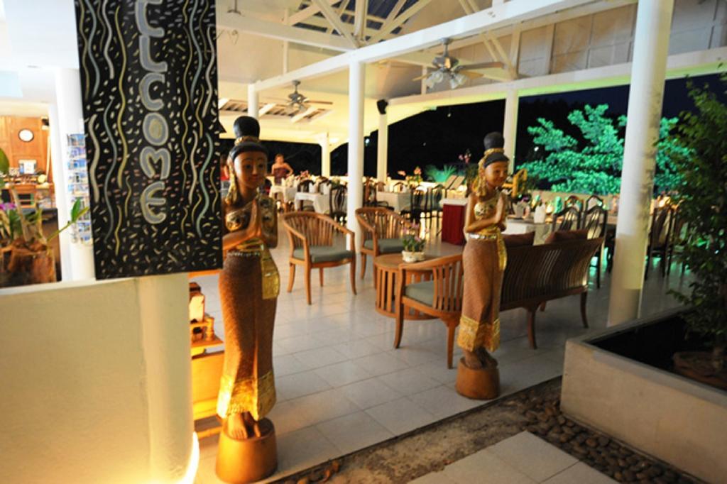 Karon Cliff Contemporary Boutique Bungalows Restaurante foto