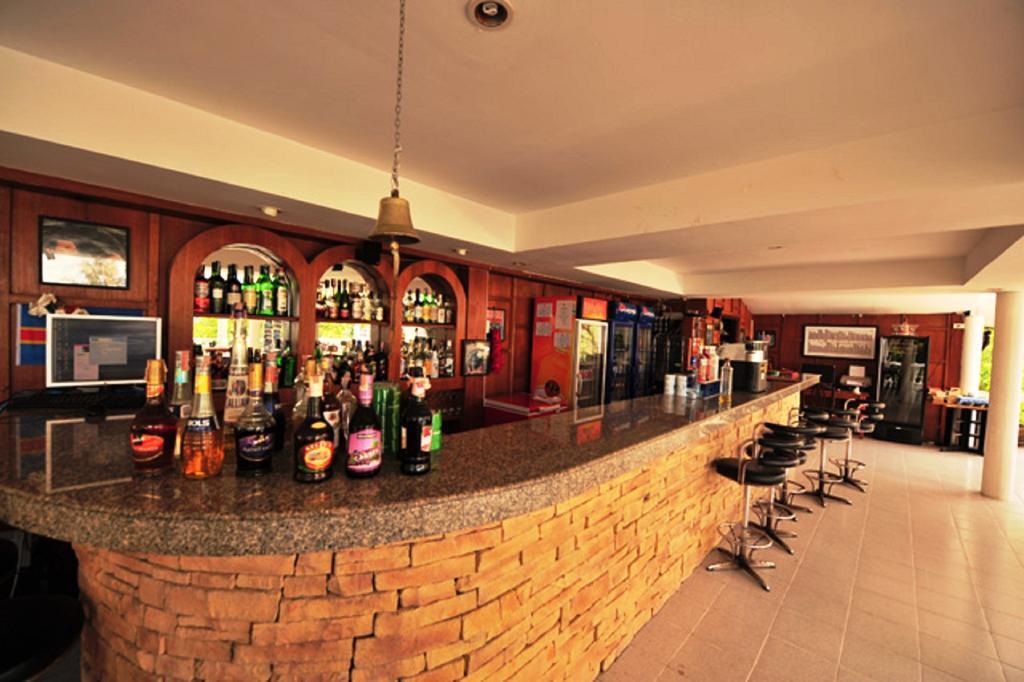 Karon Cliff Contemporary Boutique Bungalows Restaurante foto
